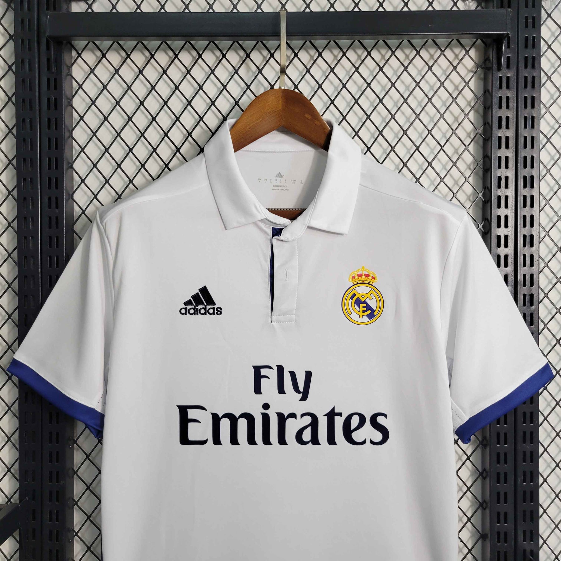Camisa Real Madrid Home 16/17 - Versão Retrô