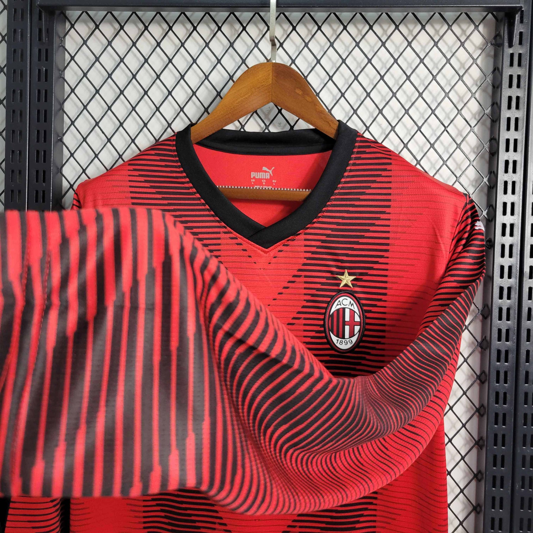 Camisa Milan Home Manga Longa 23/24 - Versão Torcedor