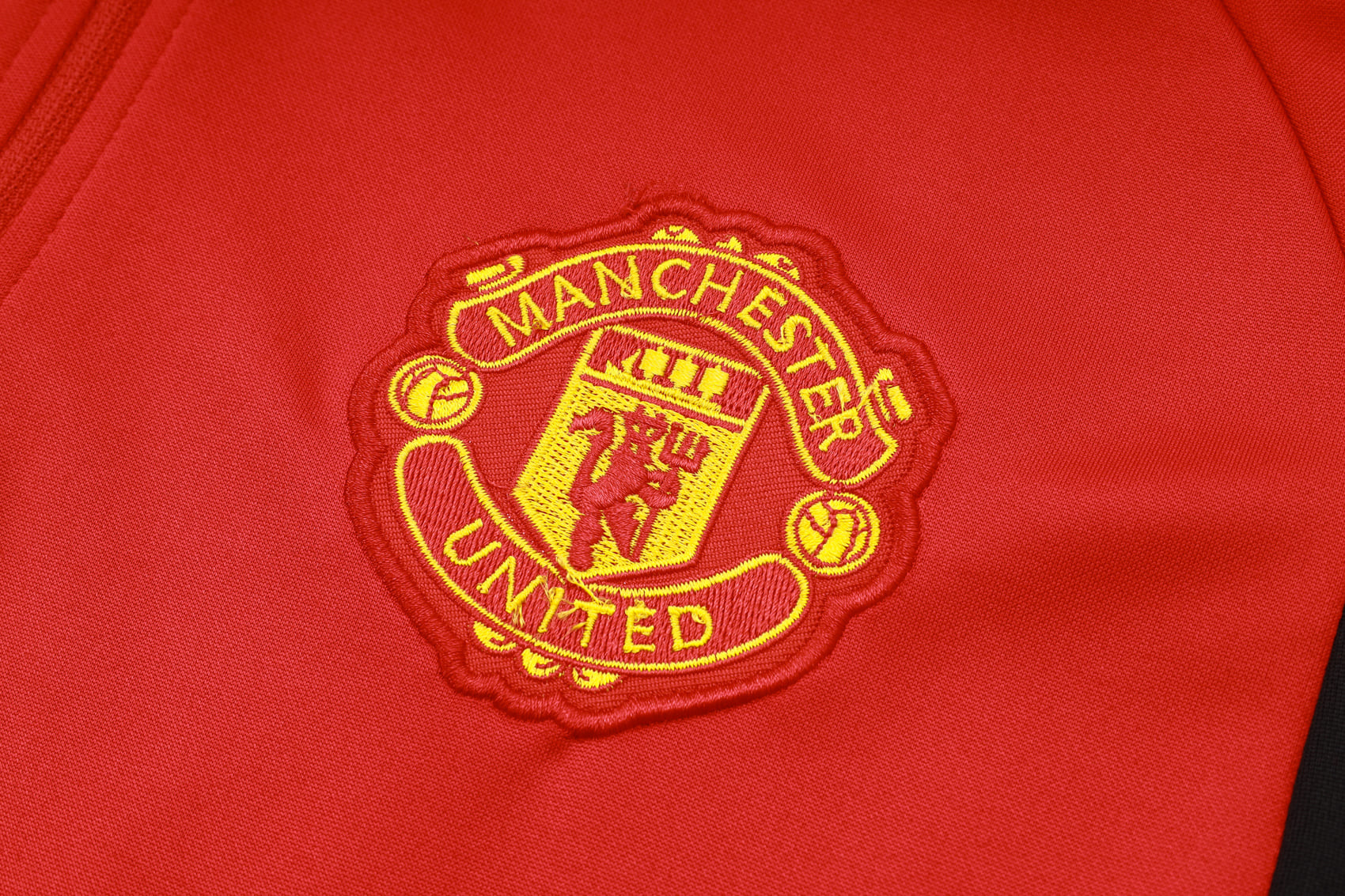 Conjunto Frio de Treino Manchester United 23/24