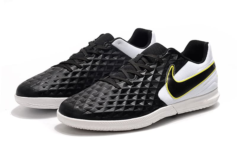 Chuteira Nike Tiempo Legend VIII Club - Futsal
